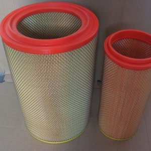 斯太尔铲车 装载机K2640胶铁